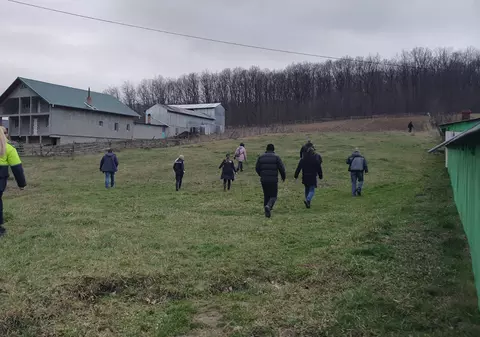 UPDATE: Copilul de doi ani dispărut în Botoșani a fost găsit în viață după mai bine de 24 de ore de căutări