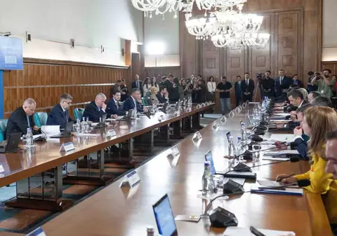 Ordonanţa comasării alegerilor, adoptată de Guvern. Primarii în funcție pot candida pentru un alt partid fără a-și pierde mandatul