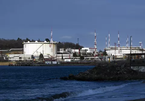 Bulgaria, țară aproape în totalitate dependentă energetic de Moscova, pune capăt importurilor de petrol rusesc