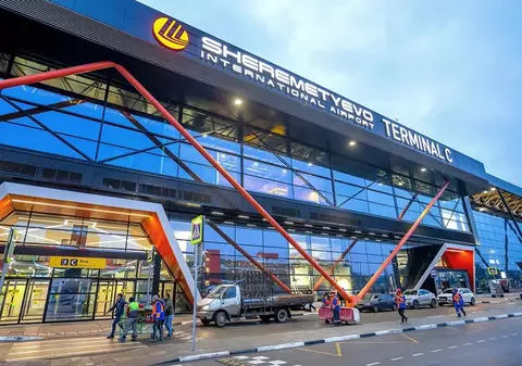 Alerte false cu bombe în Rusia: zbor amânat pe cel mai mare aeroport din Moscova și mall evacuat în Sankt Petersburg - VIDEO