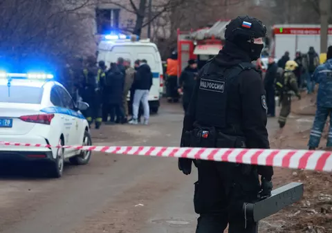 Un rus întors de pe front a împușcat mortal un bărbat într-un restaurant din Sankt Petersburg, apoi s-a așezat la masă și a continuat cina