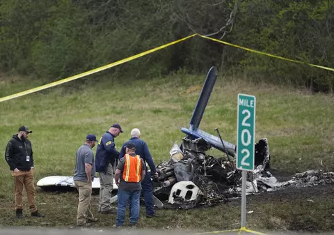 Un avion cu cinci persoane la bord s-a prăbușit și a explodat în Tennessee, SUA. „Impactul a fost nimicitor”