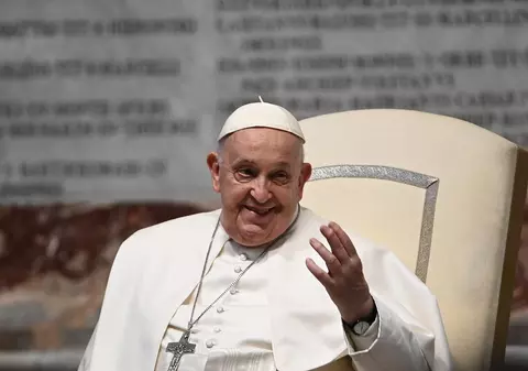 Papa Francisc afirmă că Ucraina ar trebui să aibă ,,curajul steagului alb" al discuțiilor de pace: ,,Să nu vă fie ruşine să negociaţi, înainte ca lucrurile să se înrăutăţească"