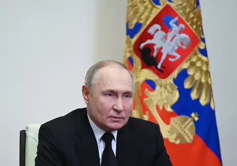 Putin spune că „îi va pedepsi pe toți cei care au pregătit atacul terorist” în prima sa ieșire publică. Acuzații și la adresa Ucrainei