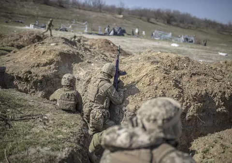 Război în Ucraina, ziua 766 | Sud-estul Ucrainei, vizat din nou de dronele Rusiei. Lipsa sprijinului SUA va forța Kievul „să dea înapoi”, spune Zelenski