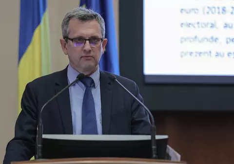 Economistul șef al BNR: „Nu vă mai așteptați să vă crească nivelul de trai, deja trăiți cu mult peste posibilități. Refolosiți lucruri, reparați-le”