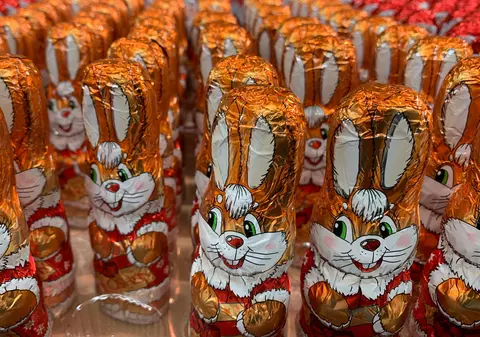 Lidl și Heidi le cer clienților să nu mai distrugă „iepurașii” de ciocolată din magazine, după ce pe TikTok au apărut zvonuri că în ei sunt bani: „Înăuntru e chiar ciocolata însăși” | VIDEO