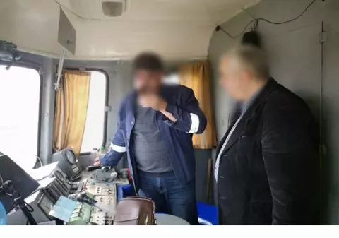 Mai mulți angajaţi de la Căile Ferate, prinși băuți la serviciu. Un paznic de barieră avea o alcoolemie de 1,39 mg/l, anunță Poliția