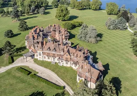 Cel mai scump castel din lume e de vânzare pentru 425 de milioane de euro: „Un investitor ar putea construi acolo mii de apartamente”
