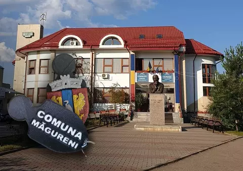 Șase primării au cumpărat mii de brelocuri din bani publici de la firma unui jurnalist: „Poate devenim mai patrioți și colectăm selectiv gunoiul”