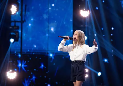 Mia Rusu, fetița de 12 ani care a emoționat-o până la lacrimi pe Andra, la „Românii au talent”, sezonul 14. „A ales o melodie atât de grea”