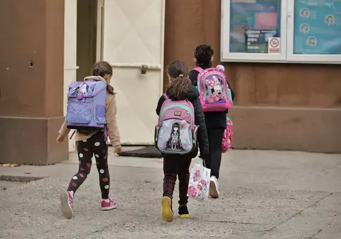 Proiect: Înregistrările video din școli pot fi văzute de părinții care reclamă acte de violență. Ce măsuri de protecție se vor lua