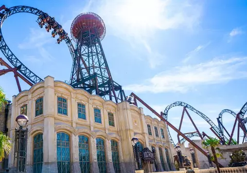 „O nebunie”. Roller coasterul cu cea mai abruptă pantă din lume se deschide vineri, în Europa-Park din Germania