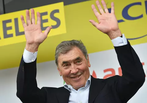 Legendarul ciclist belgian Eddy Merckx a fost operat de urgenţă. I s-a îndepărtat mai mult de un metru din intestin