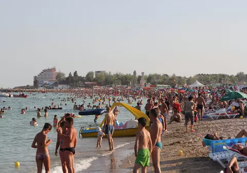 Amenzi de peste 400.000 de lei, aplicate pe litoral, într-o săptămână. Ce nereguli au găsit inspectorii ANSVSA