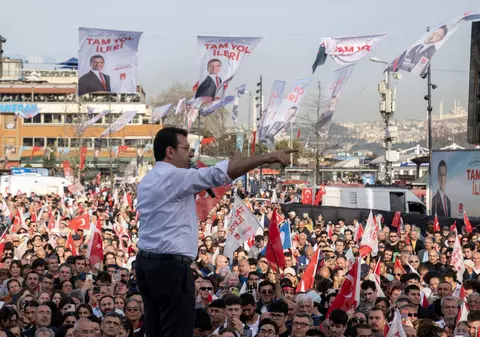 Alegeri locale în Turcia. Partidul lui Erdogan a suferit cea mai mare înfrângere electorală din ultimele două decenii