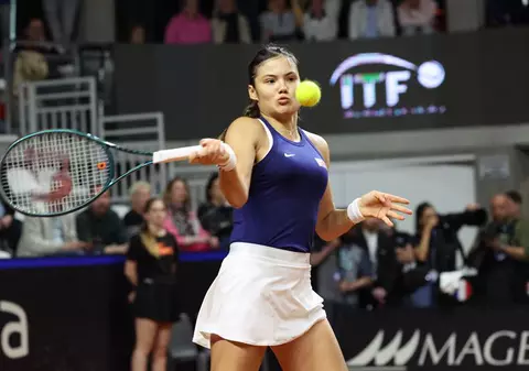 Emma Răducanu a condus Marea Britanie spre o victorie istorică în fața Franței, jucând „cel mai bun tenis” din viața ei