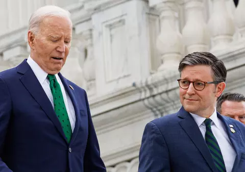Liderul majorității democrate din Senatul SUA anunță un consens privind aprobarea ajutoarelor militare propuse de Biden pentru Ucraina și Israel