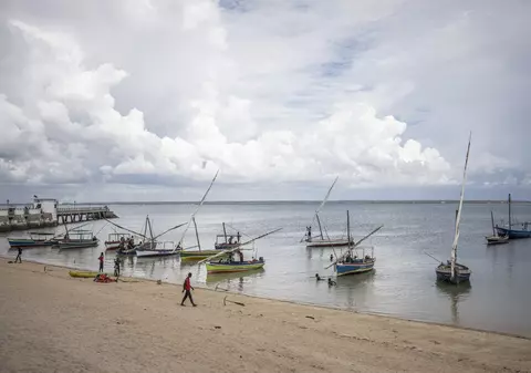 Peste 90 de persoane care fugeau de o epidemie de holeră au murit într-un naufragiu, în Mozambic