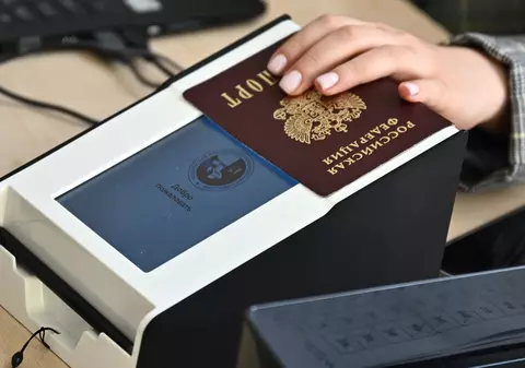 Rusia a înăsprit regulile de deplasare în străinătate pentru oficiali, de teamă că vor divulga secrete de stat. „Nu poți merge nicăieri, nici măcar în Belarus"