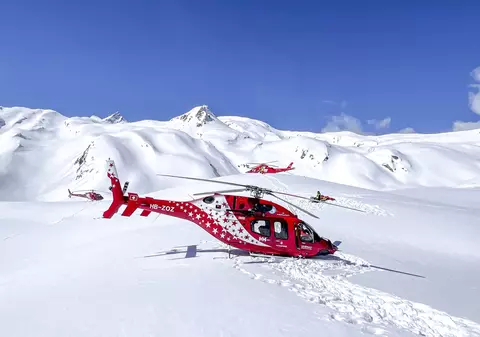 Cel puțin trei persoane au murit după ce un elicopter cu turiști s-a prăbușit în Alpii Elvețieni