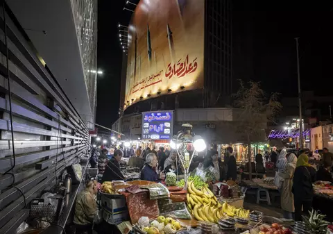 Îngrijorările iranienilor după atacul asupra Israelului: „Iranienii înșiși sunt în stare de război cu actualul regim”. Cum va fi afectată economia deja precară a Iranului