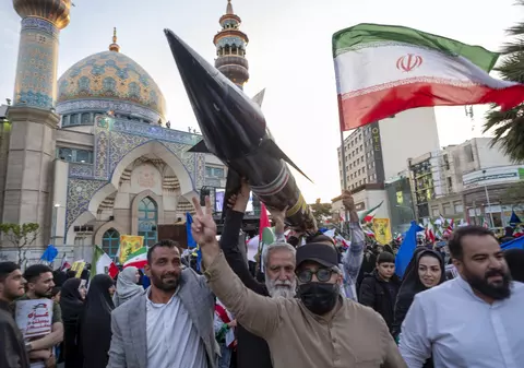 Teheranul ia în calcul „revizuirea doctrinei nucleare” pe fondul amenințărilor israeliene, avertizează un înalt comandant iranian