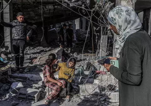 Viață de dincolo de moarte. Rouh, fetiţa adusă pe lume din pântecul mamei palestiene ucise în atacul israelian de la Rafah