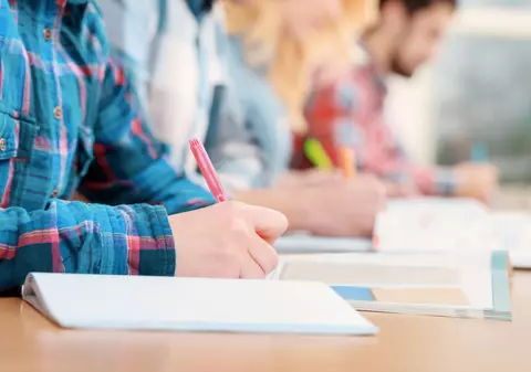 Bacalaureat 2024. Absolvenții de liceu au susținut astăzi proba scrisă la alegere a profilului