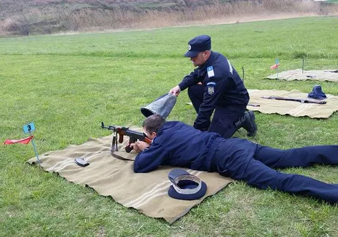 Doi polițiști din Alba au fost răniți în urma unei explozii produse într-un poligon militar. Incidentul, catalogat drept accident de muncă