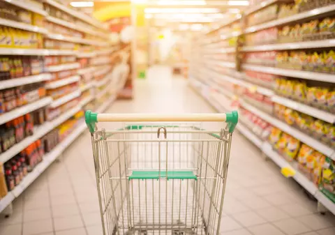 Măsurile PSD ajung să-i atragă pe maghiari la cumpărături în România