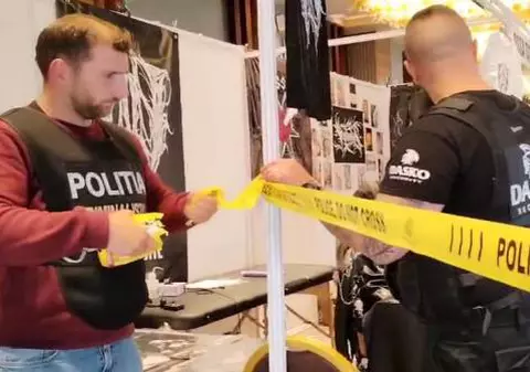 Tânăr mort la târgul de tatuaje de la Timișoara. I s-a făcut rău când își tatua gamba. Poliția a deschis dosar pentru ucidere din culpă