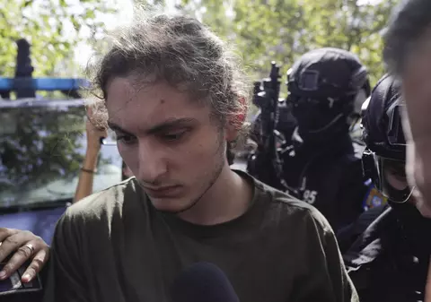 Cum a fost sancționat Vlad Pascu după ce tatăl său i-a intermediat din închisoare un interviu cu protestatarul „Ceaușescu”