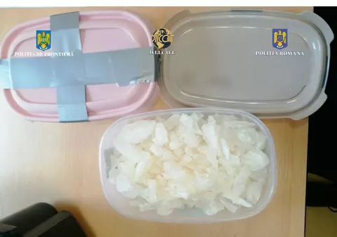 Șofer bulgar, prins cu 40 de kilograme de metamfetamină la intrarea în România. Cât valorează drogurile confiscate