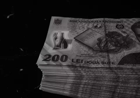 Guvernul, Parlamentul și primăriile, percepute drept cele mai corupte instituții din România | Studiu