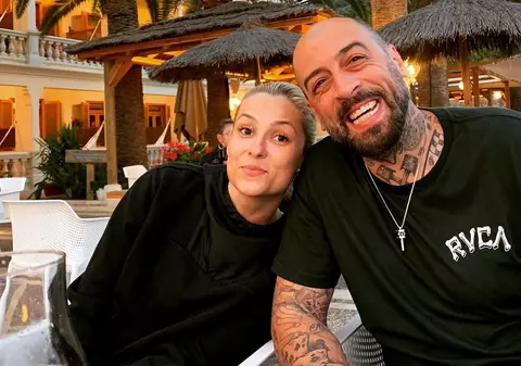 Reacția lui CRBL despre motivul divorțului de Elena, după ce a fost surprins alături de o tânără ieșind din blocul lui. „Știu că sunt foarte mulți care nu ar face lucrul ăsta”