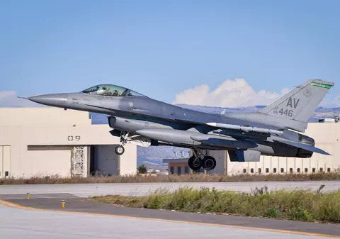 Avioanele F-16, tot mai aproape de câmpul de luptă din Ucraina. Data estimată pentru predare