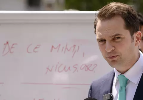 Martor la a doua orbire într-o campanie electorală care n-a existat