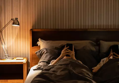 Cum scapi de dependenţa de telefonul mobil