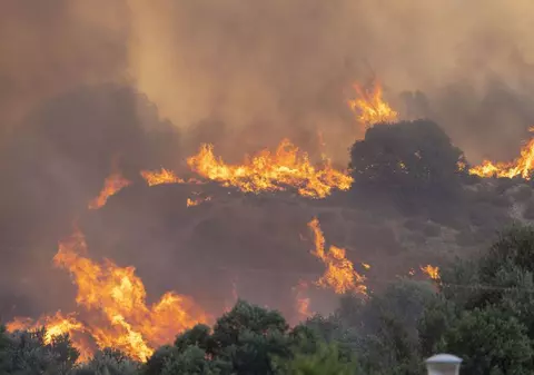 Aflată sub amenințarea incendiilor, Grecia caută soluții pentru a nu fi copleșită de intervenții. „Va fi un sezon foarte greu”