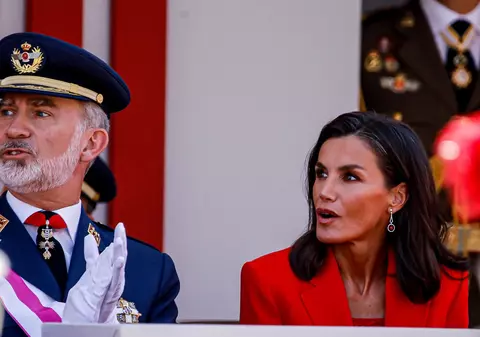 O nouă carte despre presupusele infidelități ale reginei Letizia a Spaniei: „9 amanți! Regele a trimis serviciul secret s-o urmărească”