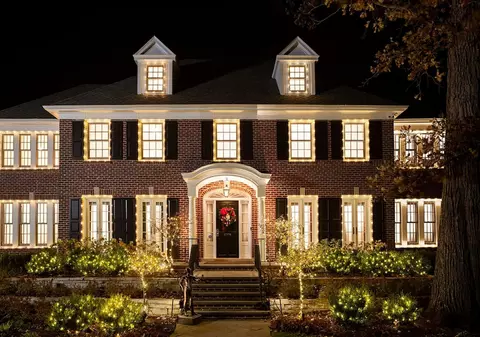 Casa din filmul „Singur acasă” a fost scoasă la vânzare. Cât costă locuința familiei lui Kevin McCallister 