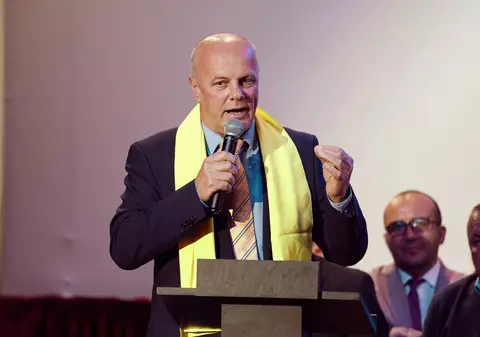 PSD îl acuză pe primarul PNL din Reșița de „declarații naziste”: „Trecem peste ei cum au trecut panzerele lui Rommel în Africa de Nord”. Ce spune edilul Ioan Popa | VIDEO