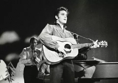 Înregistrare audio cu Elvis Presley, apărută după aproape 70 de ani. Trei melodii din 1956, cântate într-un concert live