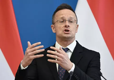 „Asta înseamnă un al treilea război mondial”. Reacția Ungariei, după ce Macron a reluat ideea trimiterii de trupe în Ucraina