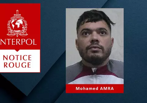 Operațiune de amploare în Franța pentru prinderea lui Mohamed Amra, zis Musca, deținutul evadat în ambuscada cu arme de război. 450 de polițiști, mobilizați