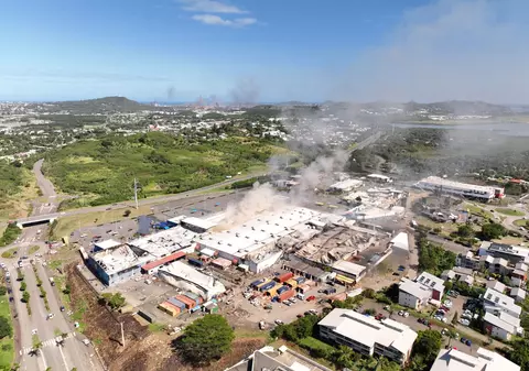 Șase români care au anunțat că sunt în Noua Caledonie au fost evacuați, anunță MAE. Este stare de urgență de săptămâna trecută