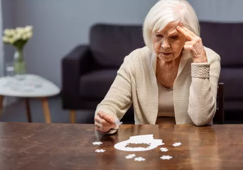 Cum să identificăm și să abordăm simptomele timpurii ale degradării cognitive?
