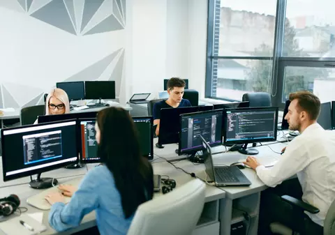 Cum rezistă IT-ul românesc, în ciuda valului de concedieri din Statele Unite. „Piața noastră avea un minus în privința forței de muncă calificate”