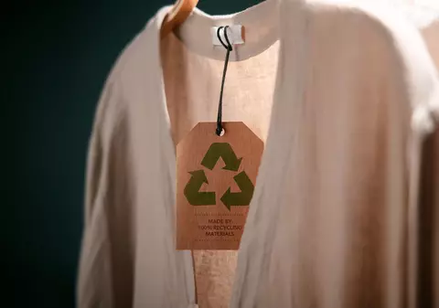 O dambla ideologică s-a instalat în viețile noastre: sustenabilitatea. Calul troian băgat cu forța în mediul de afaceri occidental